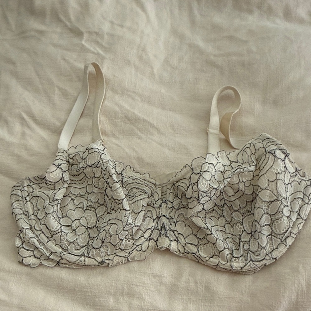 Soma Ivory Lace Underwire Bra with Black Floral Outline